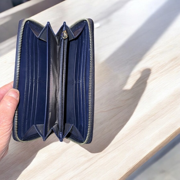 Coach Zip Around Wallet Signature Navy On Navy Silver Hardware Buckle - Picture 3 of 4